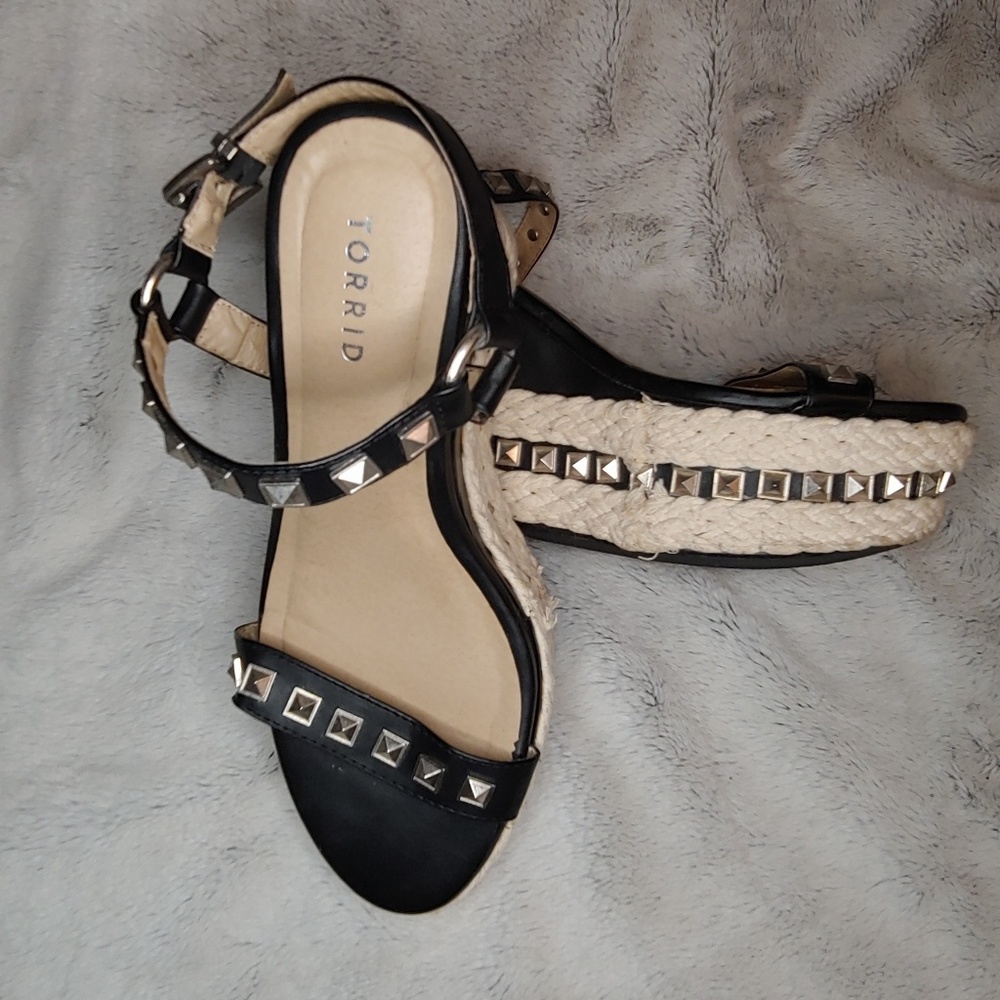 Torrid Size 9 Studded Platform Wedge Sandals